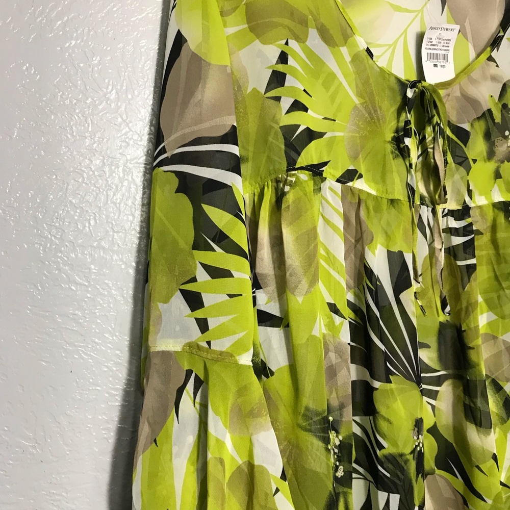 NWT Ashley Stewart Chiffon Sheer Floral Blouse 18/20 - Picture 2 of 4